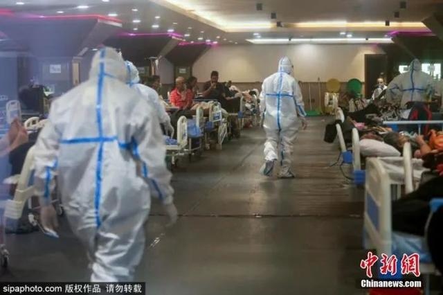 连续11天日增确诊超30万例印度为何还不实施全国封锁