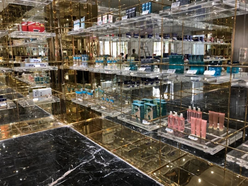 五粮液在深圳免税•全球购体验店与京东一个价店方回应有些渠道商品鱼龙混杂