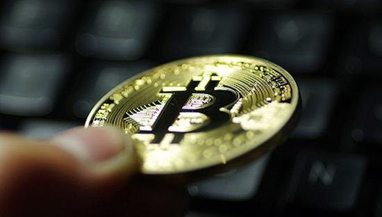 本月持有比特币的上市公司也受波及股票大幅下跌