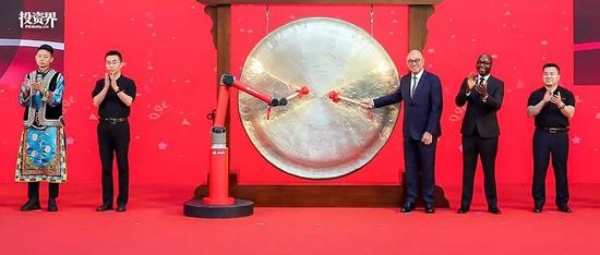 19万快递小哥今天送给东哥一个IPO市值2800亿